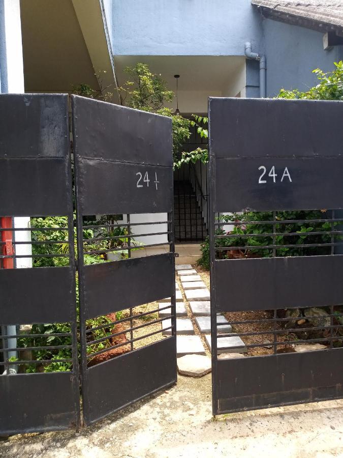 Ocean Pebbles Dehiwala-Mount Lavinia Exterior foto